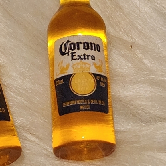 CORONA  Extra Bottle Earrings - NWT - Picture 2 of 2